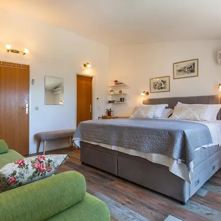 Lägenhet Mateljak Makarska